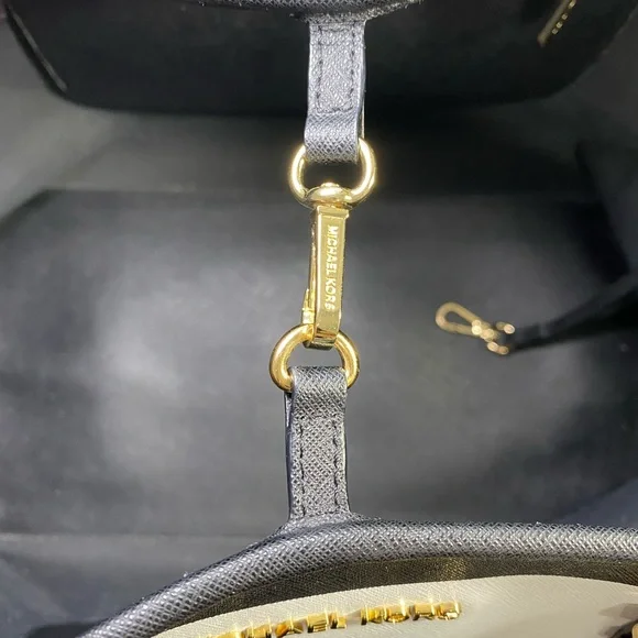 Michael Kors Black and White Striped Jet Set Tote Bag - Picture 6 of 8